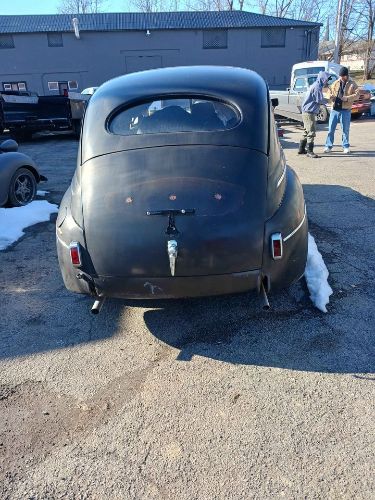 Unknown-Sedan-1941-Black-Gray-3