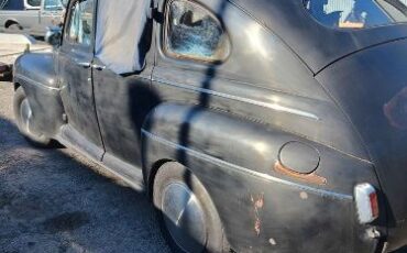 Unknown-Sedan-1941-Black-Gray-4