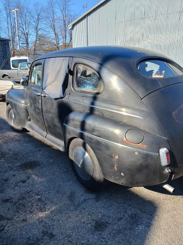 Unknown-Sedan-1941-Black-Gray-4