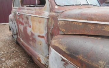 Unknown-Sedan-1941-White-9