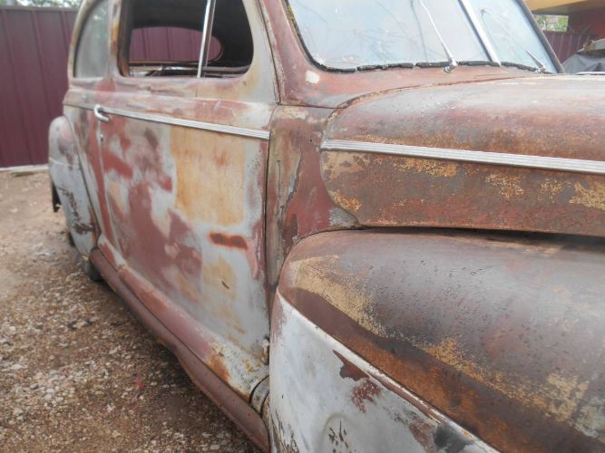 Unknown-Sedan-1941-White-9
