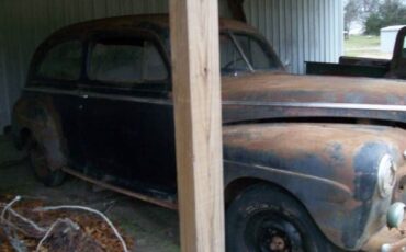 Unknown-Sedan-1942-5