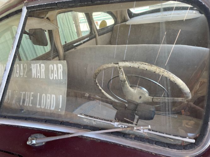 Unknown-Sedan-1942-Maroon-Tan-14