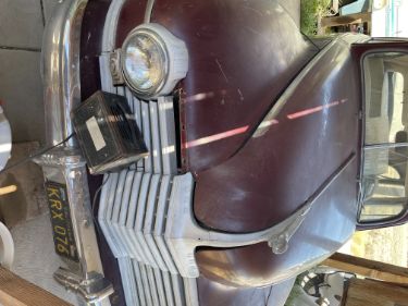 Unknown-Sedan-1942-Maroon-Tan