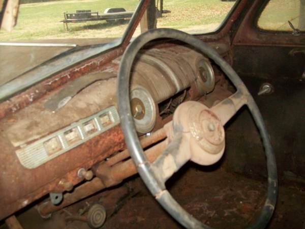 Unknown-Sedan-1942