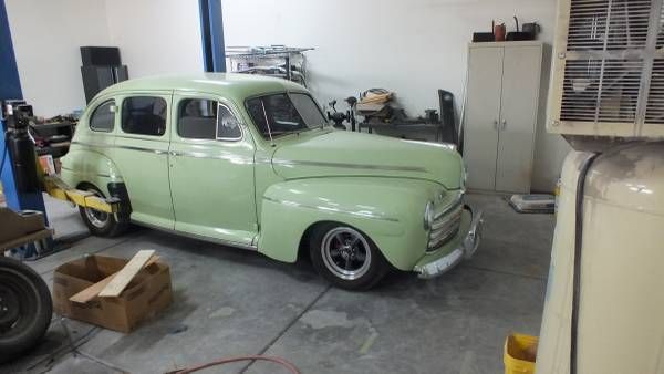 Unknown-Sedan-1946-Green-Green