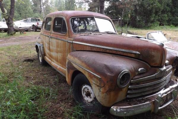 Unknown-Sedan-1946