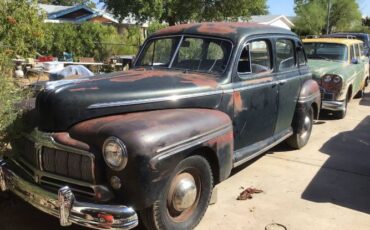 Unknown-Sedan-1947-Black