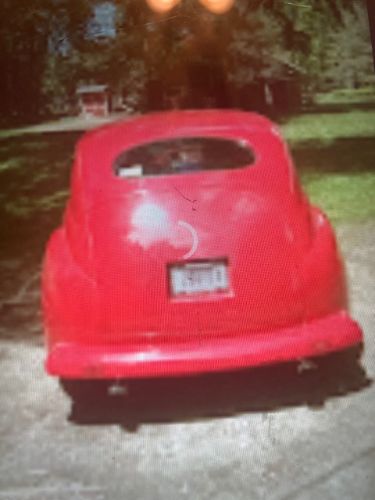 Unknown-Sedan-1947-Red-8
