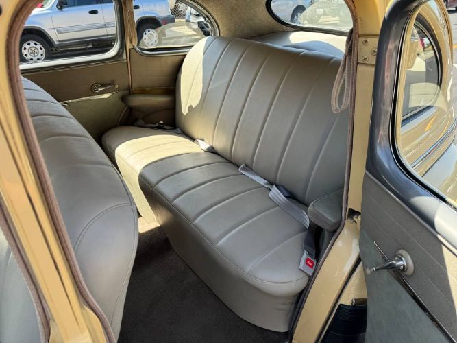 Unknown-Sedan-1948-Yellow-2