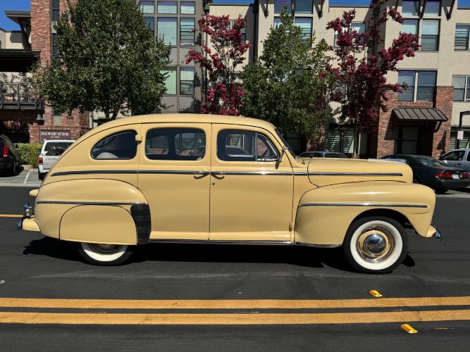 Unknown-Sedan-1948-Yellow-5