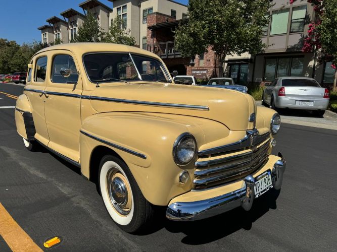 Unknown-Sedan-1948-Yellow