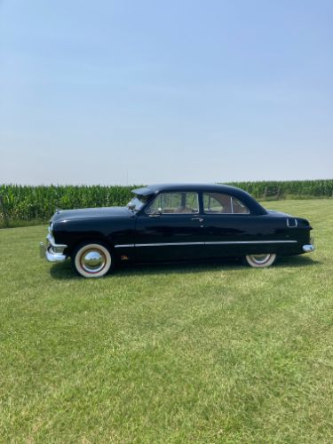 Unknown-Sedan-1950-Black-2