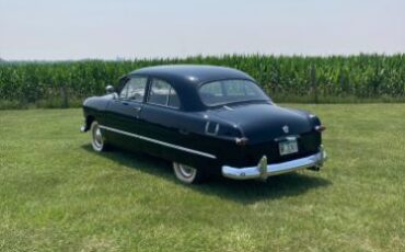 Unknown-Sedan-1950-Black-3