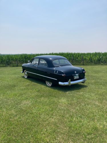 Unknown-Sedan-1950-Black-3