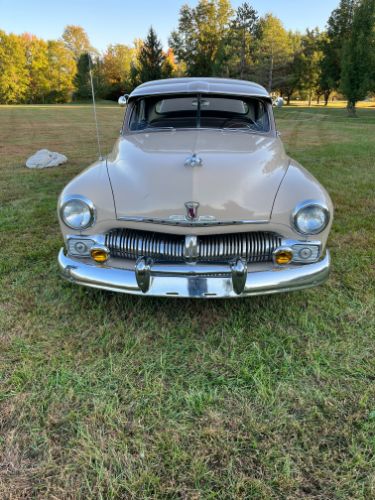 Unknown-Sedan-1950-Two-Tone
