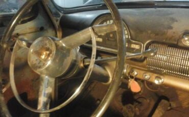 Unknown-Sedan-1952-1
