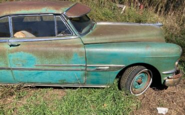 Unknown-Sedan-1952-3