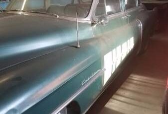 Unknown-Sedan-1952-4