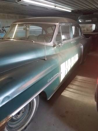 Unknown-Sedan-1952-4