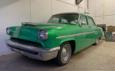 Unknown-Sedan-1953-Green-White-1