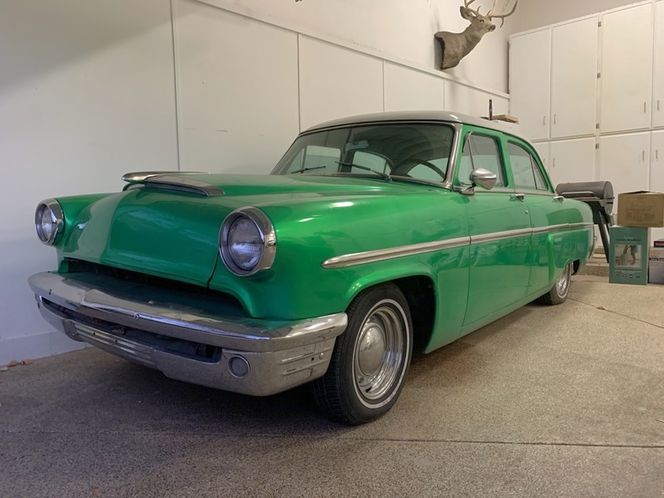 Unknown-Sedan-1953-Green-White-1