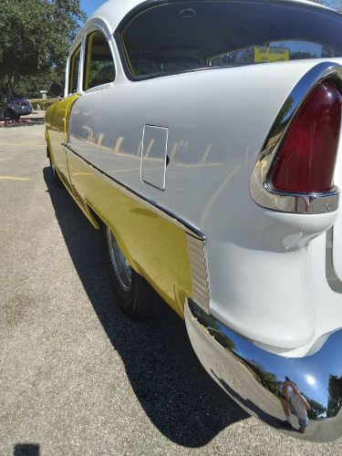 Unknown-Sedan-1955-YellowWhite-10