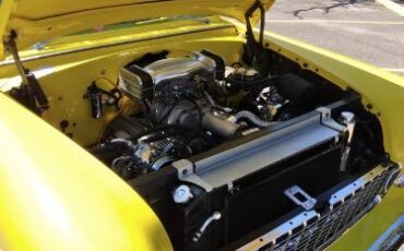 Unknown-Sedan-1955-YellowWhite-14