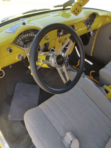 Unknown-Sedan-1955-YellowWhite-15