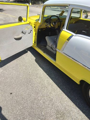 Unknown-Sedan-1955-YellowWhite-8