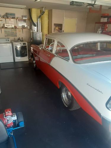 Unknown-Sedan-1956-RedWhite-3