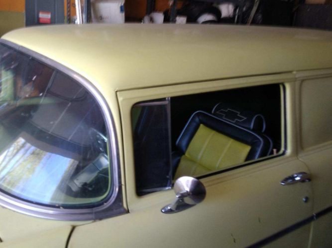 Unknown-Sedan-1956-Yellow-YellowBlack-3