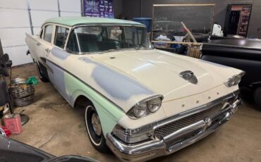 Unknown-Sedan-1958-White