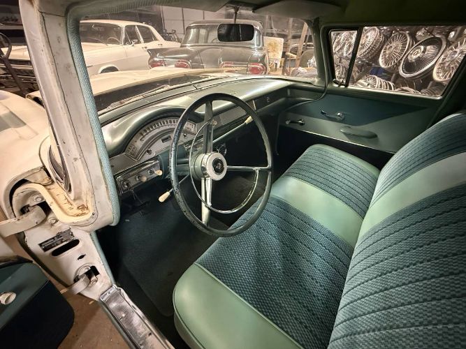 Unknown-Sedan-1958-White-6