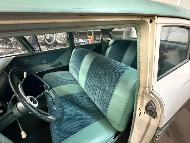 Unknown-Sedan-1958-White-7