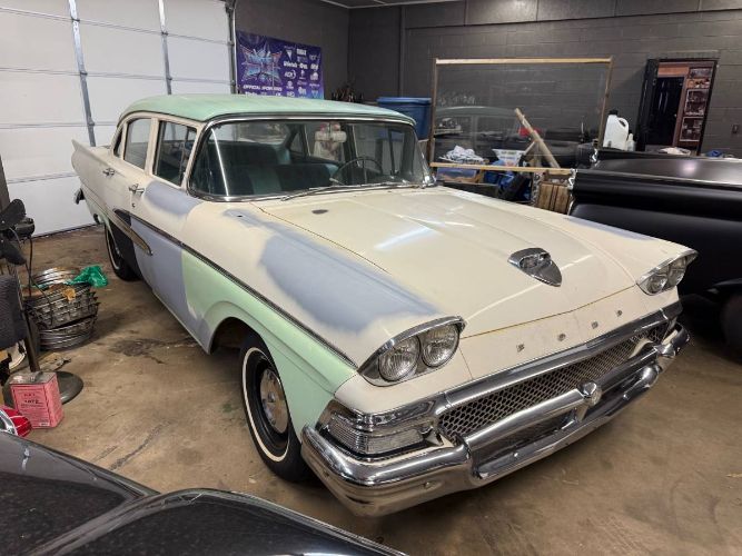 Unknown-Sedan-1958-White