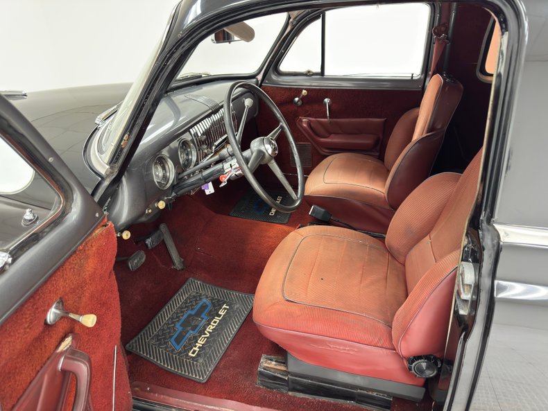 Unknown-Sedan-delivery-1951-Black-Scarlet-Red-10