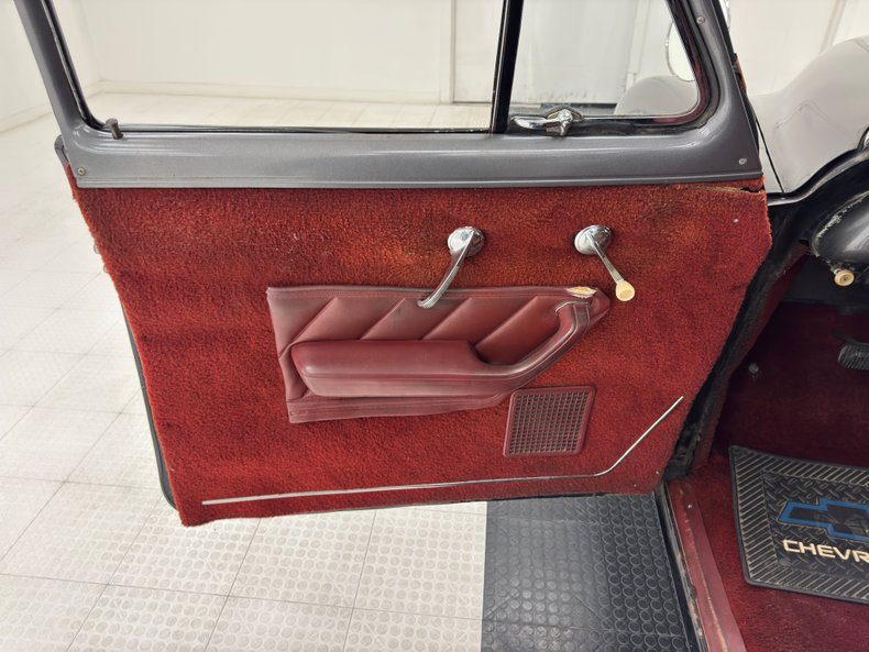 Unknown-Sedan-delivery-1951-Black-Scarlet-Red-17
