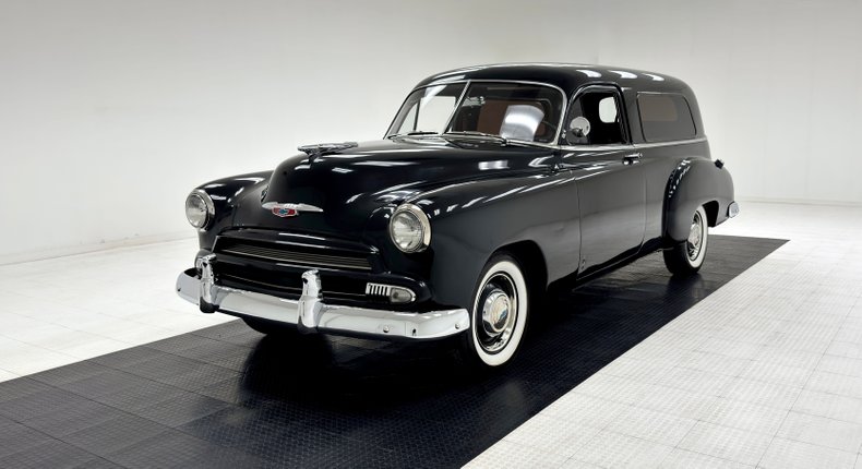 Unknown-Sedan-delivery-1951-Black-Scarlet-Red-48