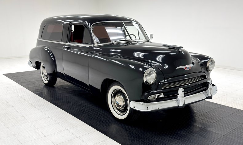 Unknown-Sedan-delivery-1951-Black-Scarlet-Red-5