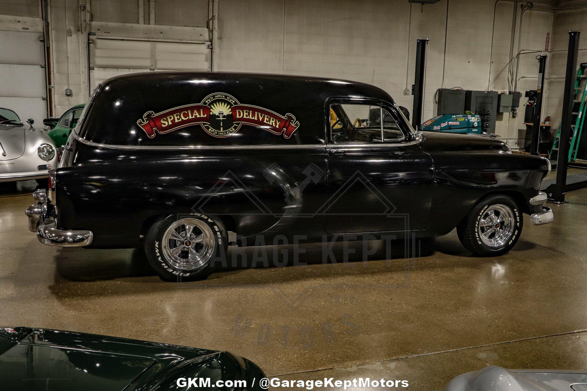 Unknown-Sedan-delivery-1954-Black-Black-amp-White-19
