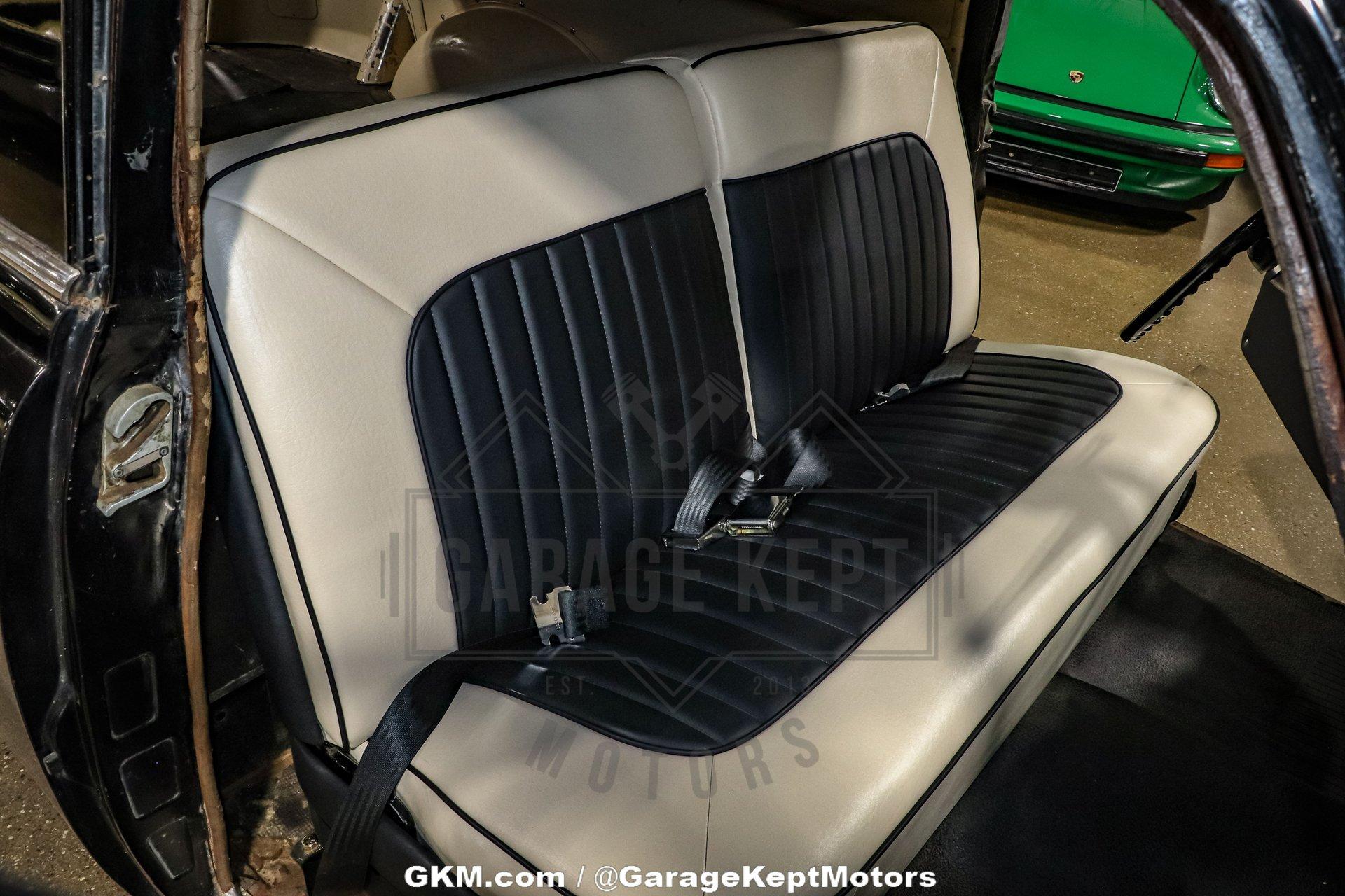 Unknown-Sedan-delivery-1954-Black-Black-amp-White-8