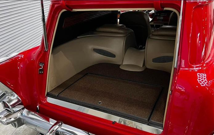 Unknown-Sedan-delivery-1957-Red-7