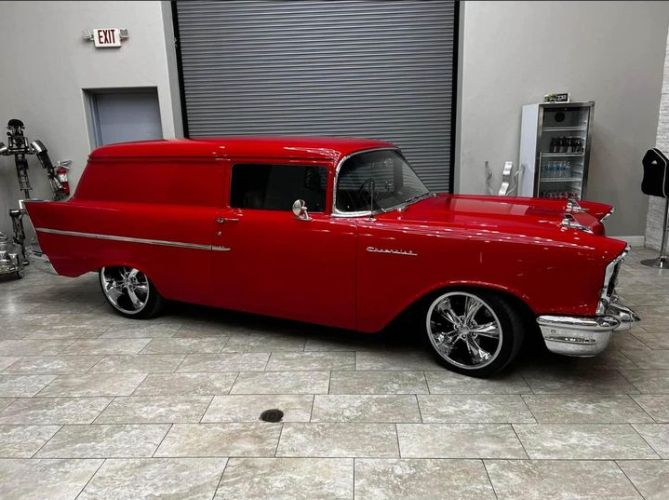 Unknown-Sedan-delivery-1957-Red-8