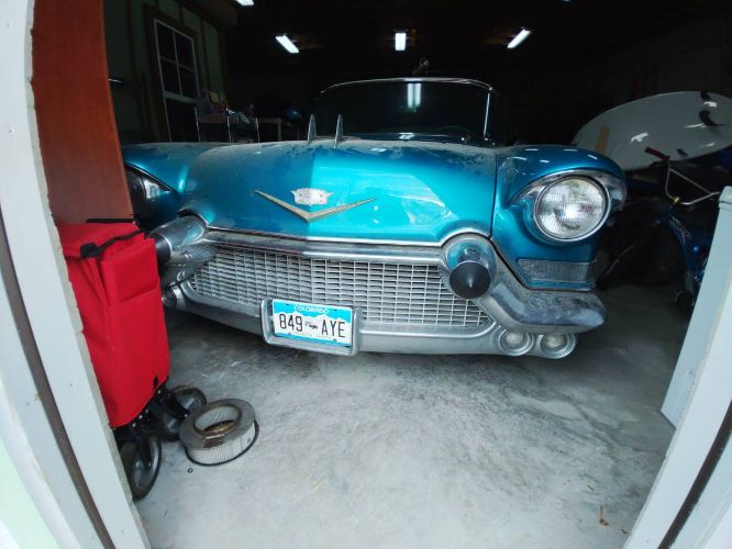 Unknown-Sedan-deville-1957-Blue-2