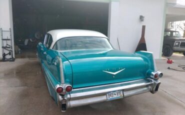 Unknown-Sedan-deville-1957-Blue-8