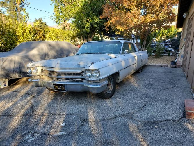 Unknown-Sedan-deville-1963-White-1