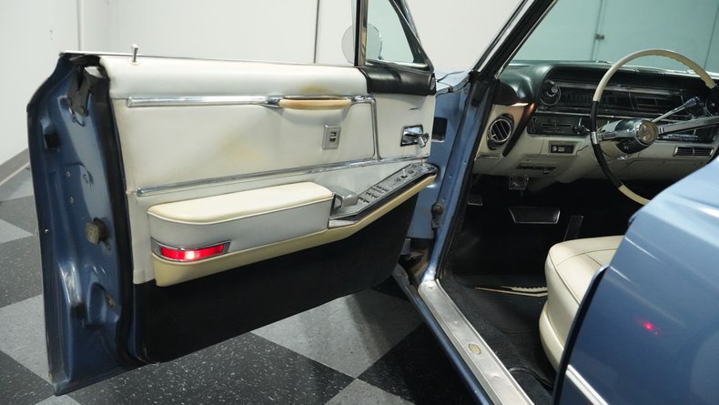 Unknown-Sedan-deville-1964-Iris-White-34