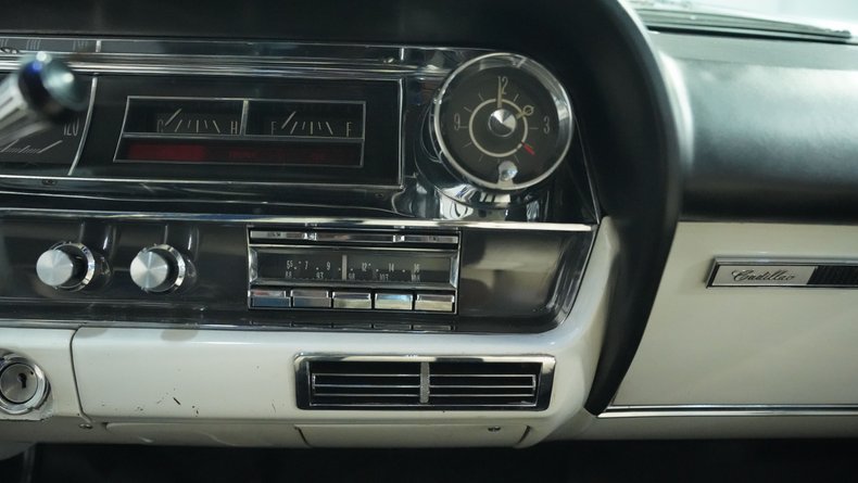 Unknown-Sedan-deville-1964-Iris-White-40