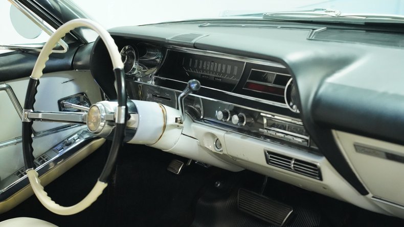 Unknown-Sedan-deville-1964-Iris-White-9